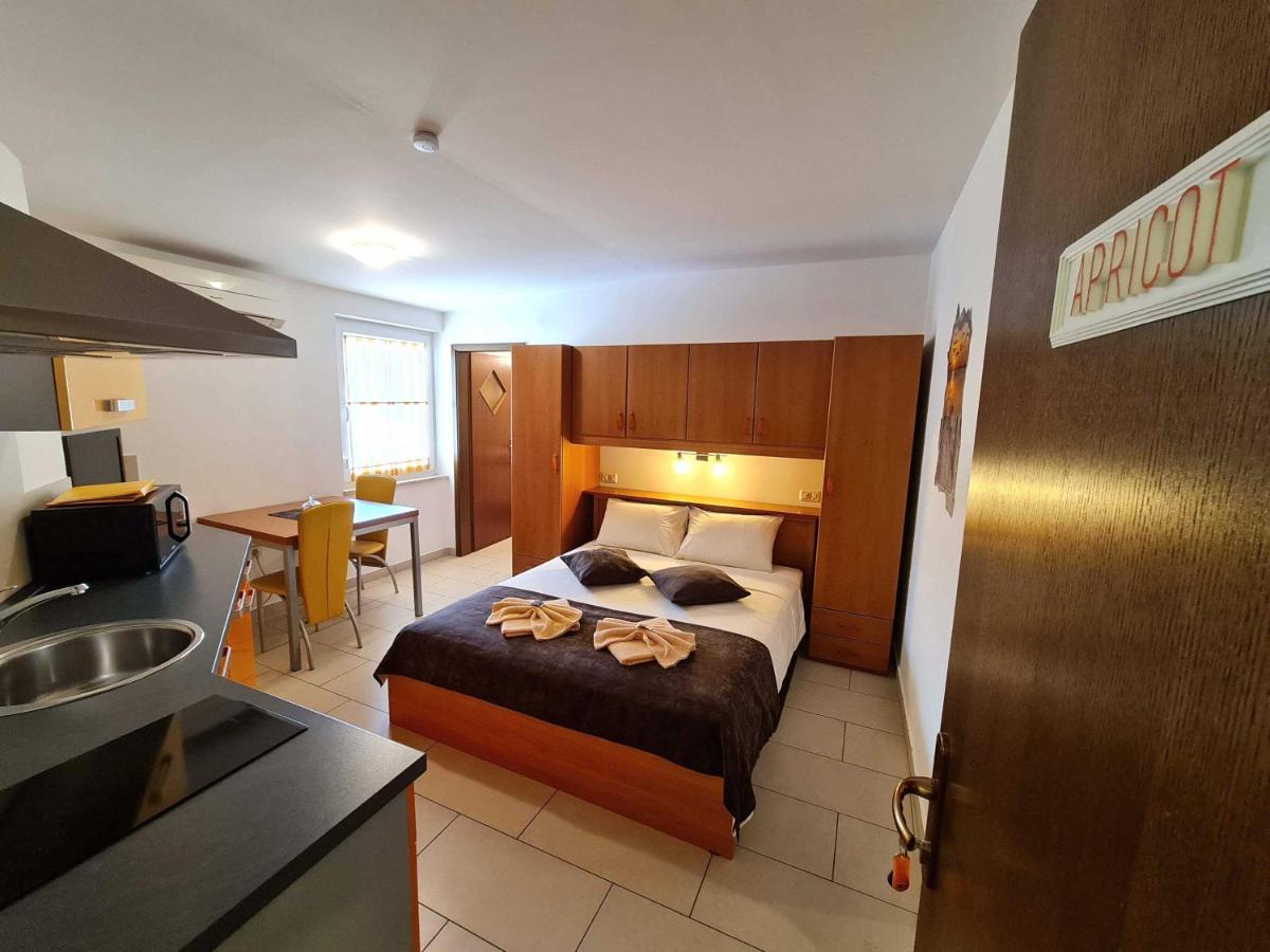 Restaurant & Apartments Getaway Pri Kobalu Vipava Quarto foto