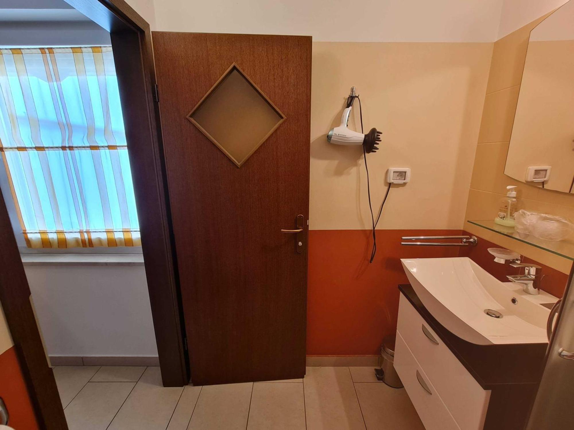 Restaurant & Apartments Getaway Pri Kobalu Vipava Quarto foto